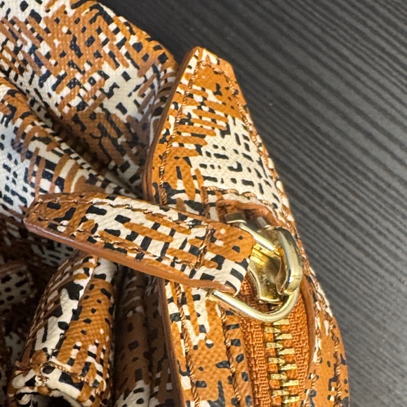 Marc By Marc Jacobs Copper Gold tone patterned purse - Picture 7 of 16